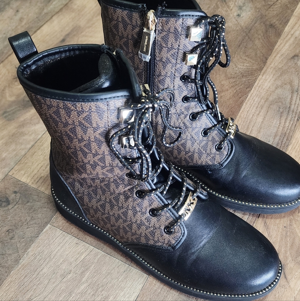 MICHAEL KORS KIDS BOOTS